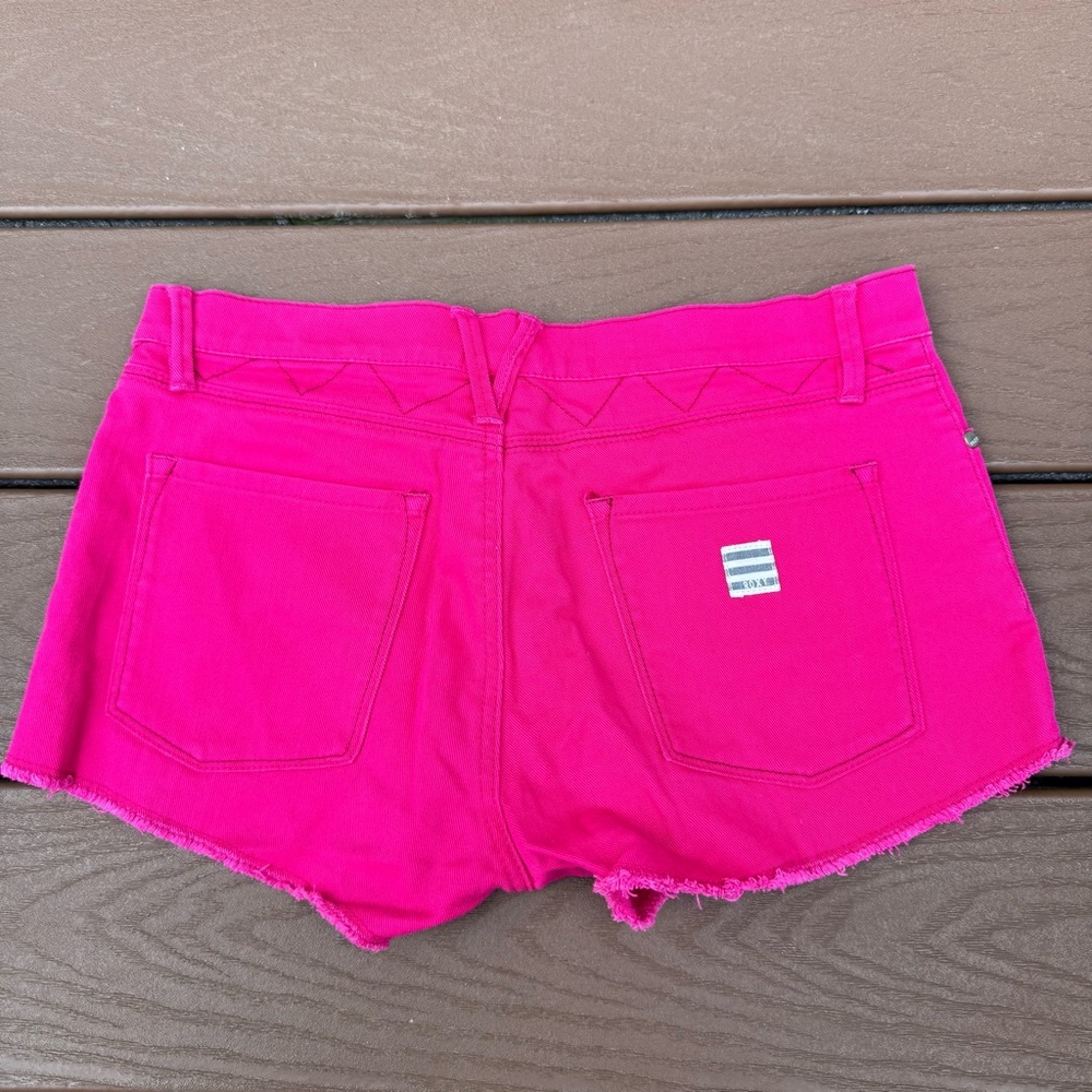 Roxy Denim Shorts Size 7/28 Hot Pink - Picture 4 of 5